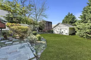 19 Forest Dr, Bloomfield, NJ 07003 - Photo 25