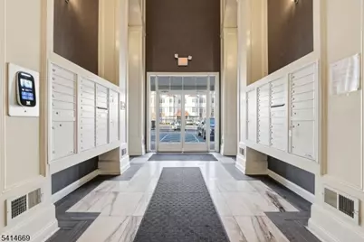 104 E Elizabeth Ave #307, Linden, NJ 07036 - Photo 5