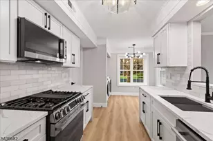 21A Andover Cir, Montgomery Township, NJ 08540 - Photo 13