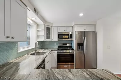 1 Lyons Pl, Morristown, NJ 07960 - Photo 19