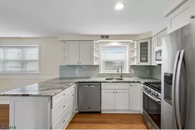 1 Lyons Pl, Morristown, NJ 07960 - Photo 17