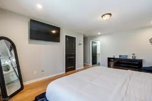 1718 W 4th St, Piscataway Township, NJ 08854 - Photo 9