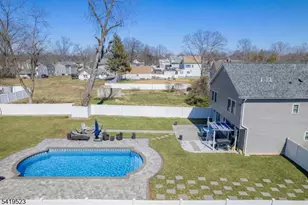 1718 W 4th St, Piscataway Township, NJ 08854 - Photo 25