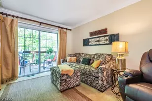 8 Tomahawk Dr, Wayne Twp., NJ 07470 - Photo 15