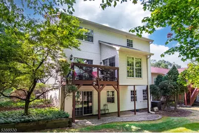 8 Tomahawk Dr, Wayne, NJ 07470 - Photo 29