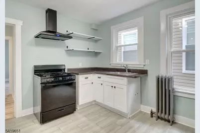 258 Amherst St, East Orange, NJ 07018 - Photo 9