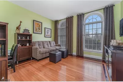 34 Milestone Dr, Raritan Township, NJ 08551 - Photo 5