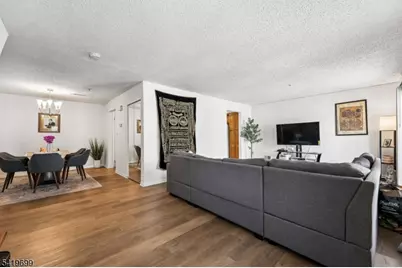 48 Cornerstone Ln, Newark, NJ 07103 - Photo 7