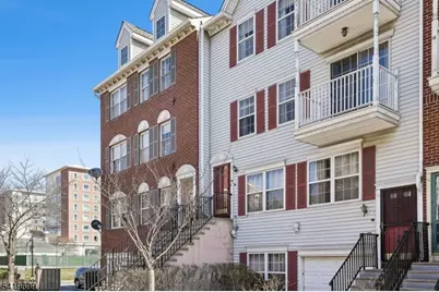 48 Cornerstone Ln, Newark, NJ 07103 - Photo 21