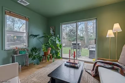 4 Rynda Rd, Maplewood, NJ 07040 - Photo 9