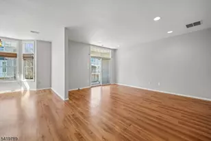 915 Kensington Ln, Livingston, NJ 07039 - Photo 5