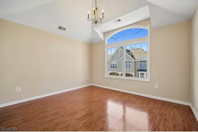 915 Kensington Ln, Livingston, NJ 07039 - Photo 19