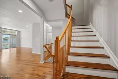 915 Kensington Ln, Livingston, NJ 07039 - Photo 3