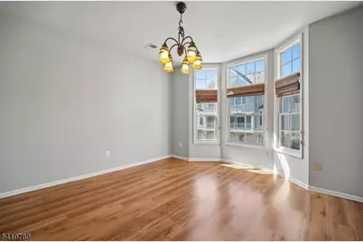 915 Kensington Ln, Livingston, NJ 07039 - Photo 9