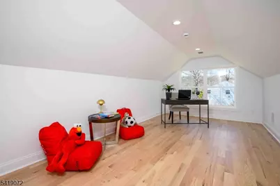 32 W McClellan Ave, Livingston, NJ 07039 - Photo 25