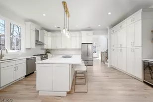 32 W McClellan Ave, Livingston, NJ 07039 - Photo 7