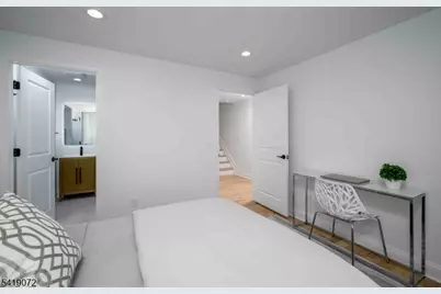 32 W McClellan Ave, Livingston, NJ 07039 - Photo 19