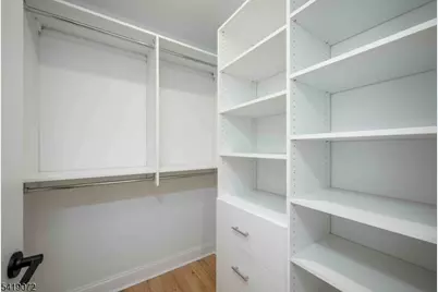 32 W McClellan Ave, Livingston, NJ 07039 - Photo 17