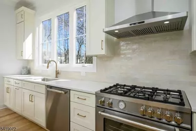 32 W McClellan Ave, Livingston, NJ 07039 - Photo 7