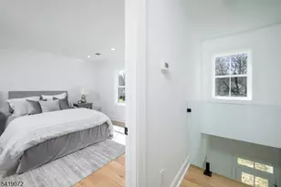 32 W McClellan Ave, Livingston, NJ 07039 - Photo 13