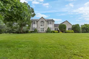 122 Sleepy Hollow Ln, Montgomery Township, NJ 08502 - Photo 1