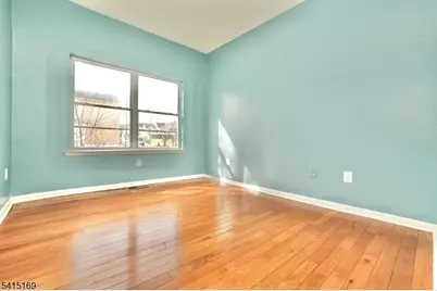 544 S 11th St, Newark, NJ 07103 - Photo 9