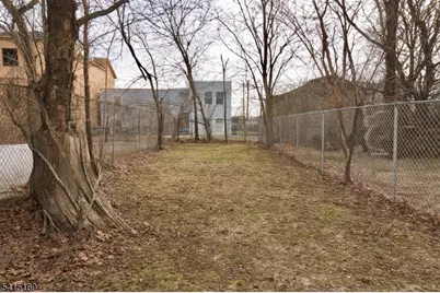 544 S 11th St, Newark, NJ 07103 - Photo 21