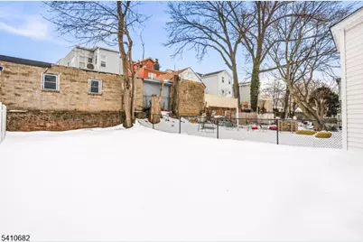 143 Smith St, Newark, NJ 07106 - Photo 27