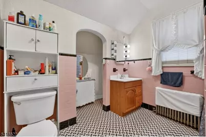 501 E 32nd St, Paterson, NJ 07504 - Photo 23