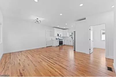 246 Cortlandt St #2, Belleville, NJ 07109 - Photo 3