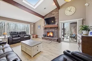 15 Copeley Rd, Hampton Township, NJ 07860 - Photo 5