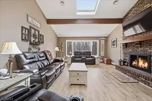 15 Copeley Rd, Hampton Township, NJ 07860 - Photo 7