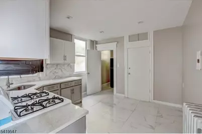 70 S 9th St, Newark, NJ 07107 - Photo 11