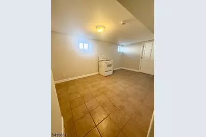 204 Burgess Pl, Passaic, NJ 07055 - Photo 15