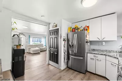 34 Ling St, Woodbridge Township, NJ 08863 - Photo 9