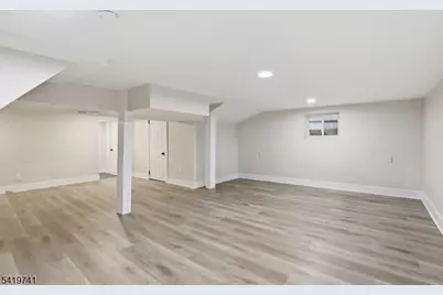 154 Columbia Ave, Newark, NJ 07106 - Photo 27