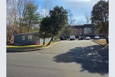 458 Hamburg Tpke, Wayne, NJ 07470 - Photo 3