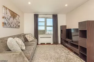 8700 Blvd E, North Bergen Twp., NJ 07047 - Photo 11