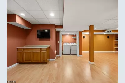 79 Rhyan Dr, Parsippany, NJ 07054 - Photo 21