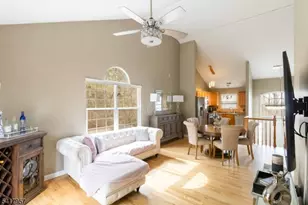 32 Oak Point Dr, Hamburg, NJ 07419 - Photo 5