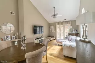 32 Oak Point Dr, Hamburg, NJ 07419 - Photo 7