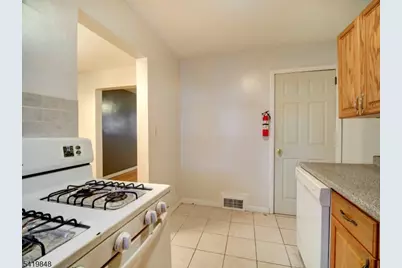 824 N Stiles St, Linden, NJ 07036 - Photo 9