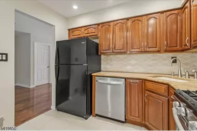 83 Patriots Rd, Parsippany, NJ 07950 - Photo 7