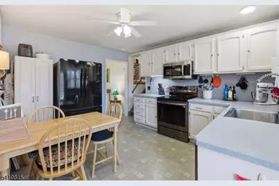 36 Esther Dr, Vernon, NJ 07422 - Photo 23