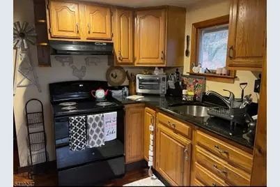 78 Woodlawn Rd, Sparta Township, NJ 07871 - Photo 7