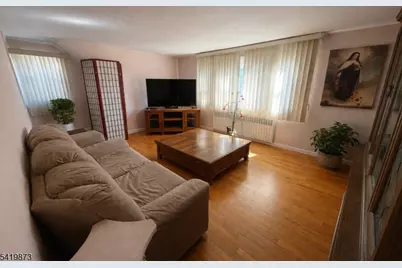 36 Msgr Di Luca Plaza #2, Nutley, NJ 07110 - Photo 5