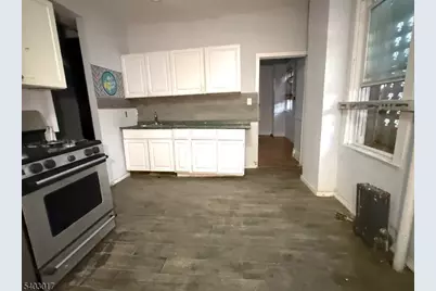 66 Scheerer Ave, Newark, NJ 07112 - Photo 7