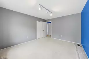 177 Hyde Park Rd, Franklin Township, NJ 08873 - Photo 27