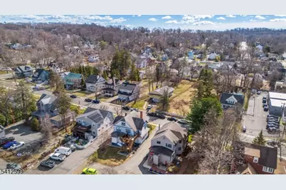 29 Smull Ave, Caldwell Boro Twp., NJ 07006 - Photo 7