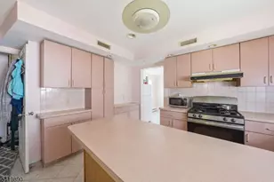 106 Summit Ave, Bloomfield, NJ 07003 - Photo 3